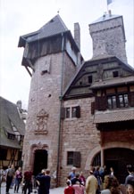 Вход в основное здание крепости