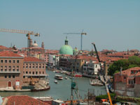 вид на Canal Grande с крыши паркинга